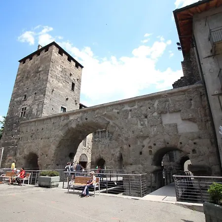 Porta Praetoria - Affitti Brevi Italia Apartment *